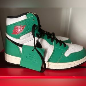 Jordan 1 Retro High Lucky Green (W) Size 9 - Never Worn